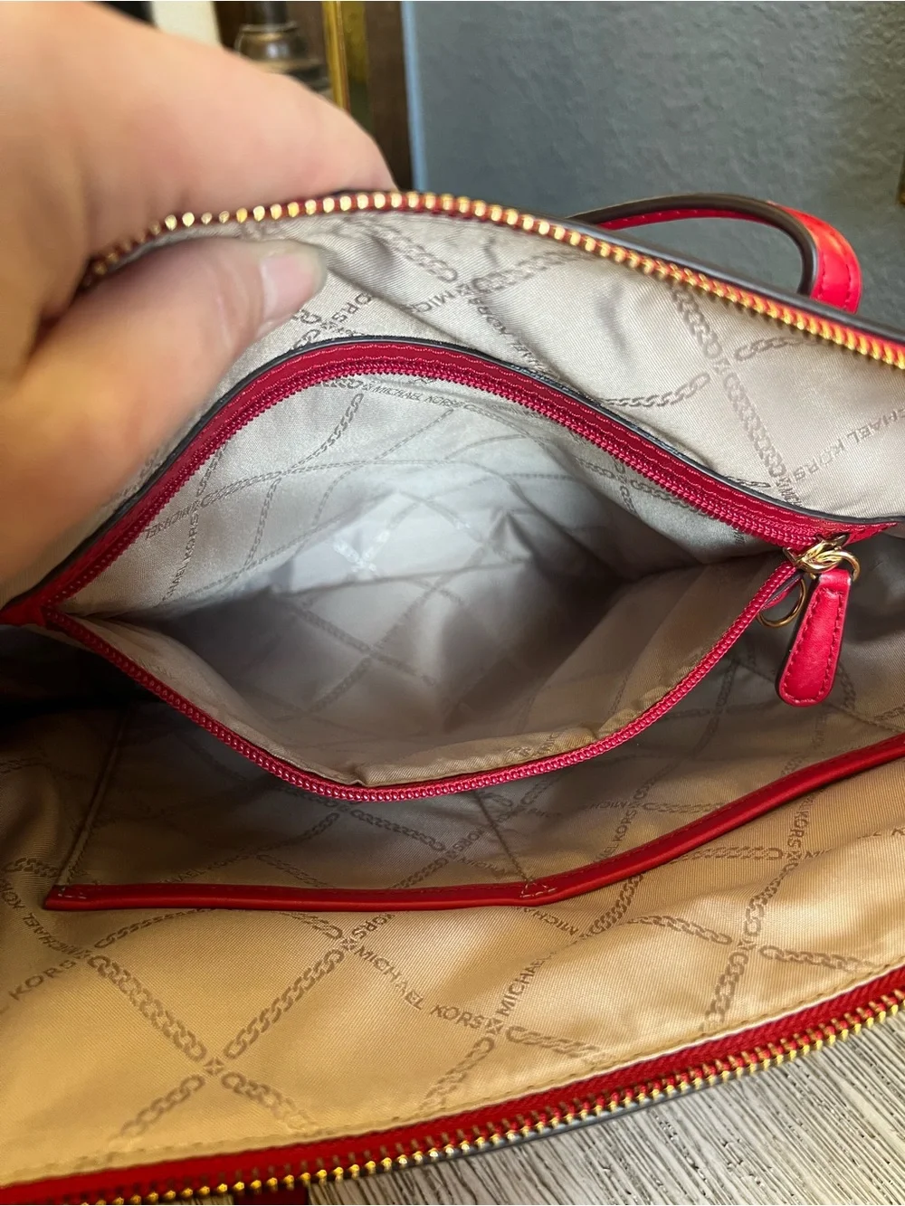 LIKE NEW!!! Michael Kors Bright Red Saffiano Leather Tote with Gold MK Charm - Picture 14 of 16